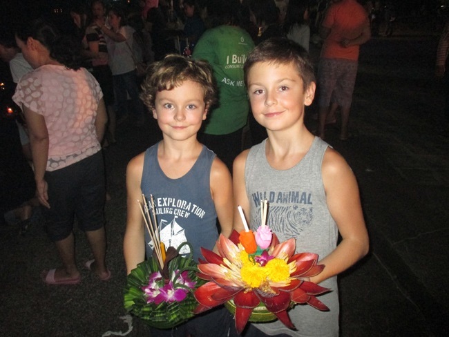 loi krathong in koh samui